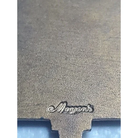 Morgan Vintage Dekalb 150 Bushel Club Farming Corn Yield Fob Pendant Charm - Picture 3 of 4